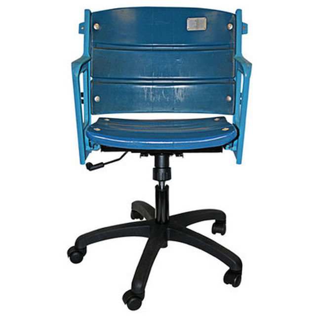 YANKEES CHAIR.jpg
